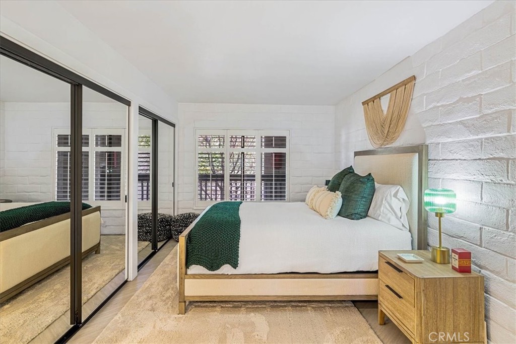 Sunset Shores (SO) - Residential Lease