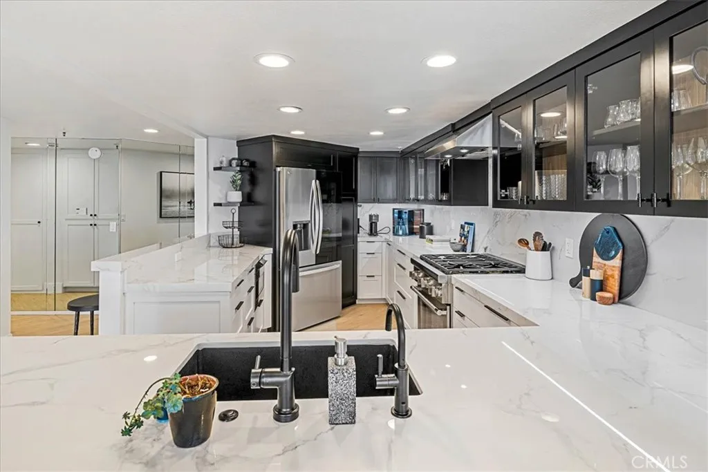 San Clemente, California 92672, United States, 2 Bedrooms Bedrooms, ,3 BathroomsBathrooms,Residential,Active,184157