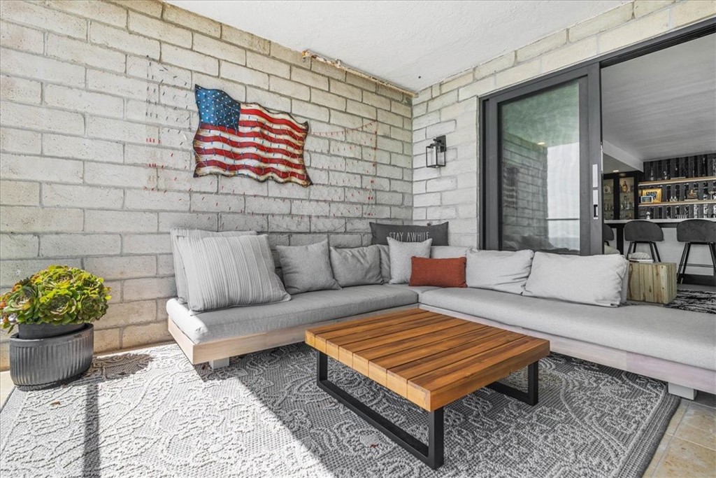 Sunset Shores (SO) - Residential Lease