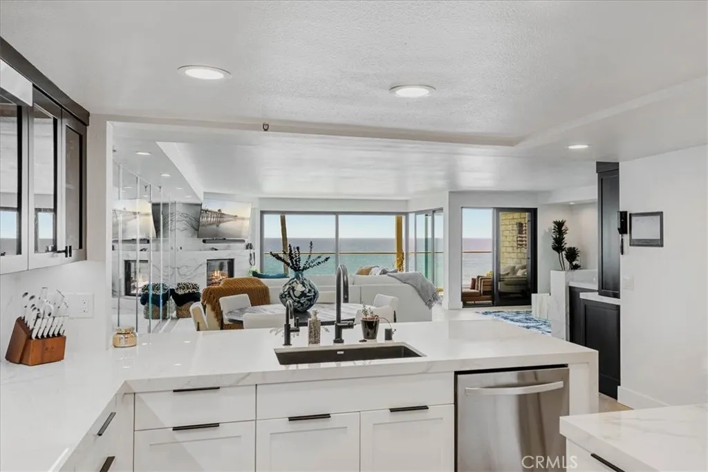 San Clemente, California 92672, United States, 2 Bedrooms Bedrooms, ,3 BathroomsBathrooms,Residential,Active,184157