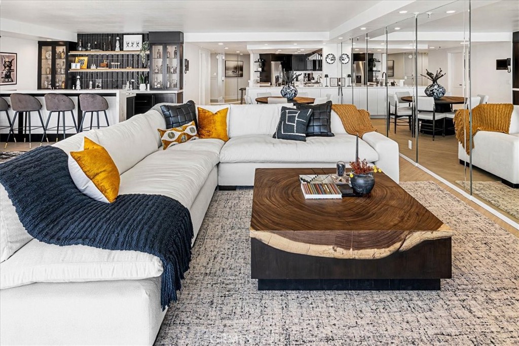 Sunset Shores (SO) - Residential Lease