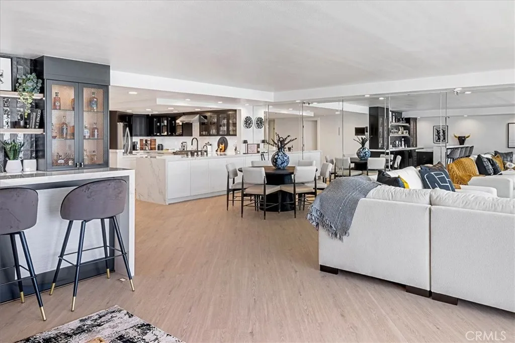 San Clemente, California 92672, United States, 2 Bedrooms Bedrooms, ,3 BathroomsBathrooms,Residential,Active,184157