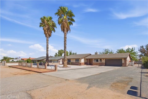 Photo of 7715 Paisley Ave AVE, Hesperia, CA 92345 (MLS # CV26203041)