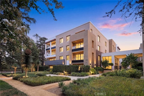 Photo of 328 W Green St. ST #201, Pasadena, CA 91105 (MLS # WS26196181)