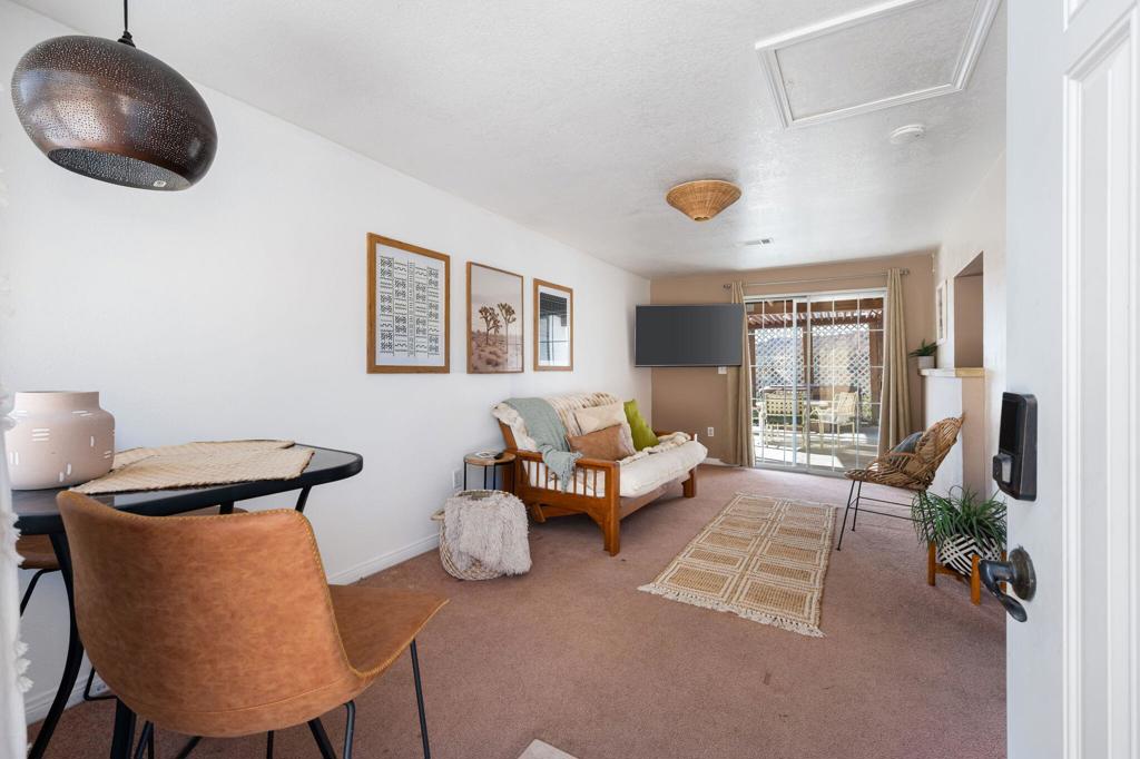 56575 Sunnyslope Drive