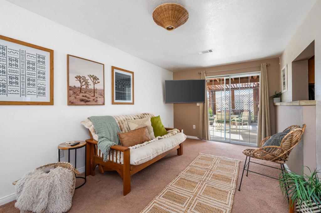 56575 Sunnyslope Drive