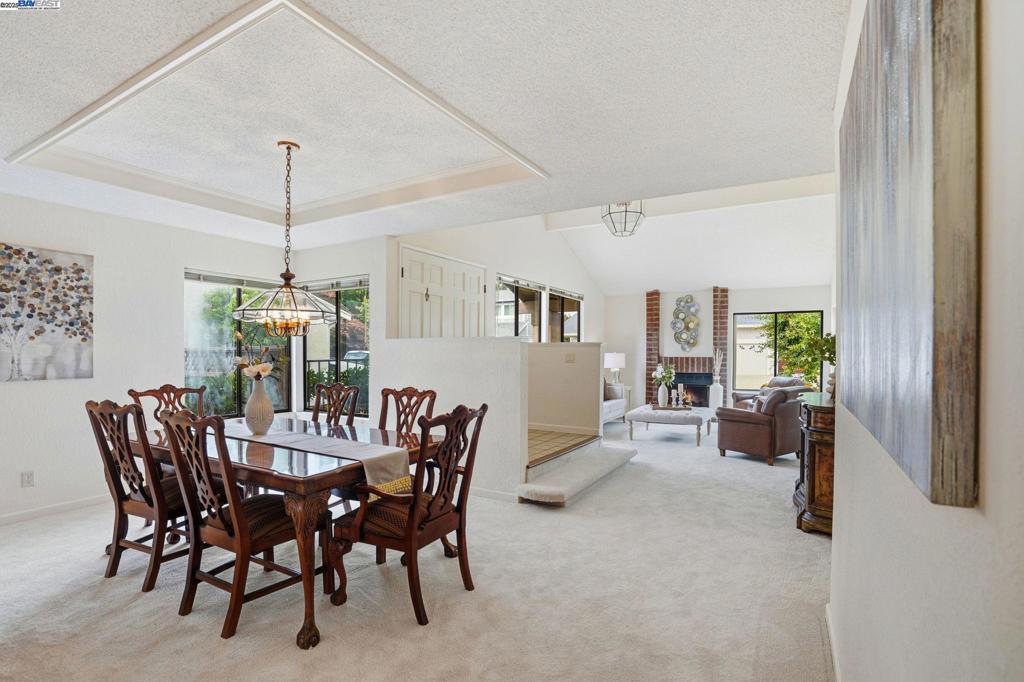 HIGHLAND OAKS - Residential