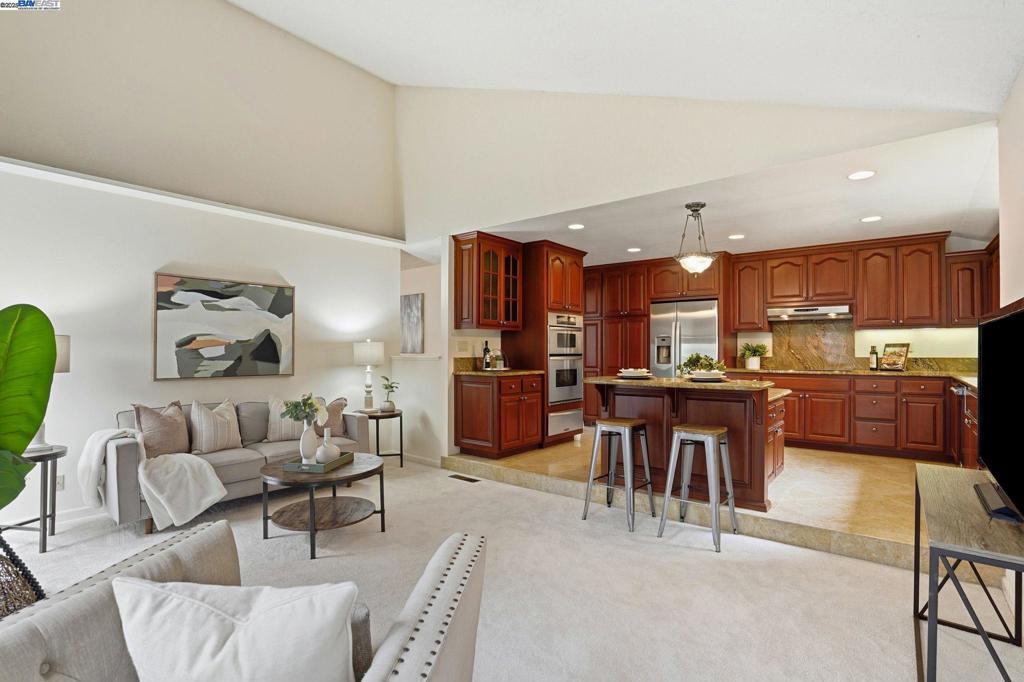 HIGHLAND OAKS - Residential