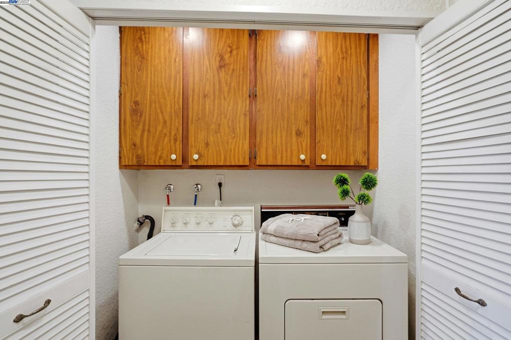 HIGHLAND OAKS - Residential