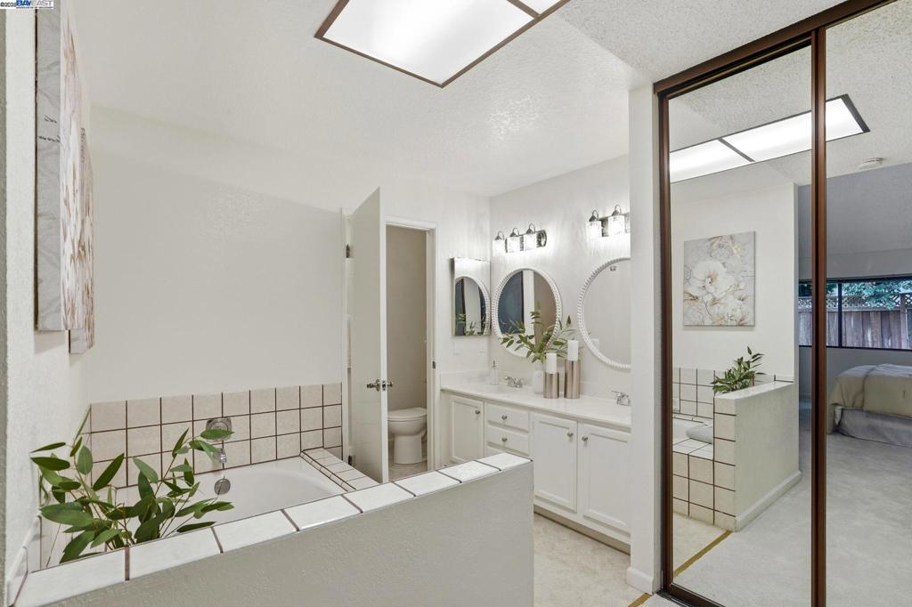 HIGHLAND OAKS - Residential