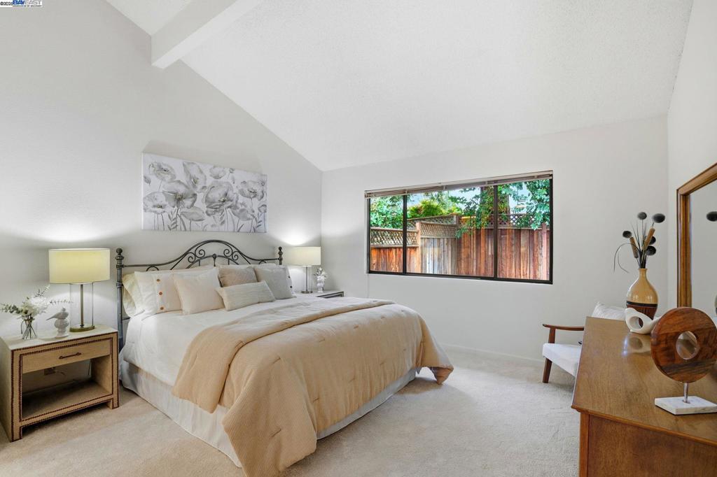 HIGHLAND OAKS - Residential