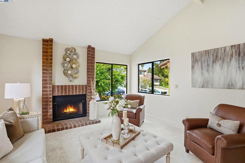 HIGHLAND OAKS - Residential