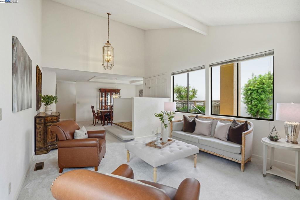 HIGHLAND OAKS - Residential