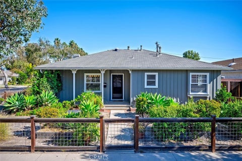 Photo of 2284 Radnor AVE, Long Beach, CA 90815 (MLS # PW26231887)