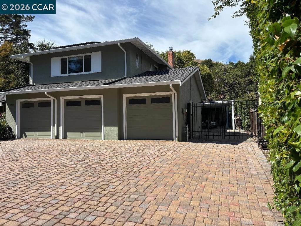 3151 La Playa Ct