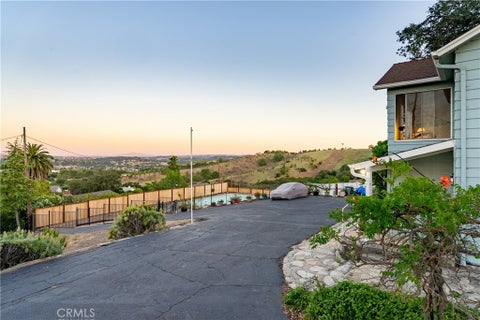 Tiny photo for 549 Derby Ln, Paso Robles, CA 93446 (MLS # NS26110102)