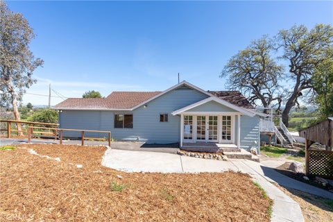 Tiny photo for 549 Derby Ln, Paso Robles, CA 93446 (MLS # NS26110102)