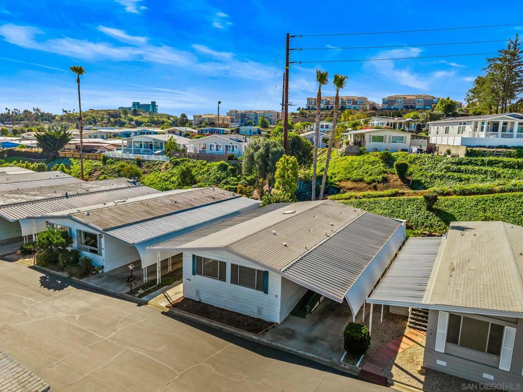 1219 E barham drive 37