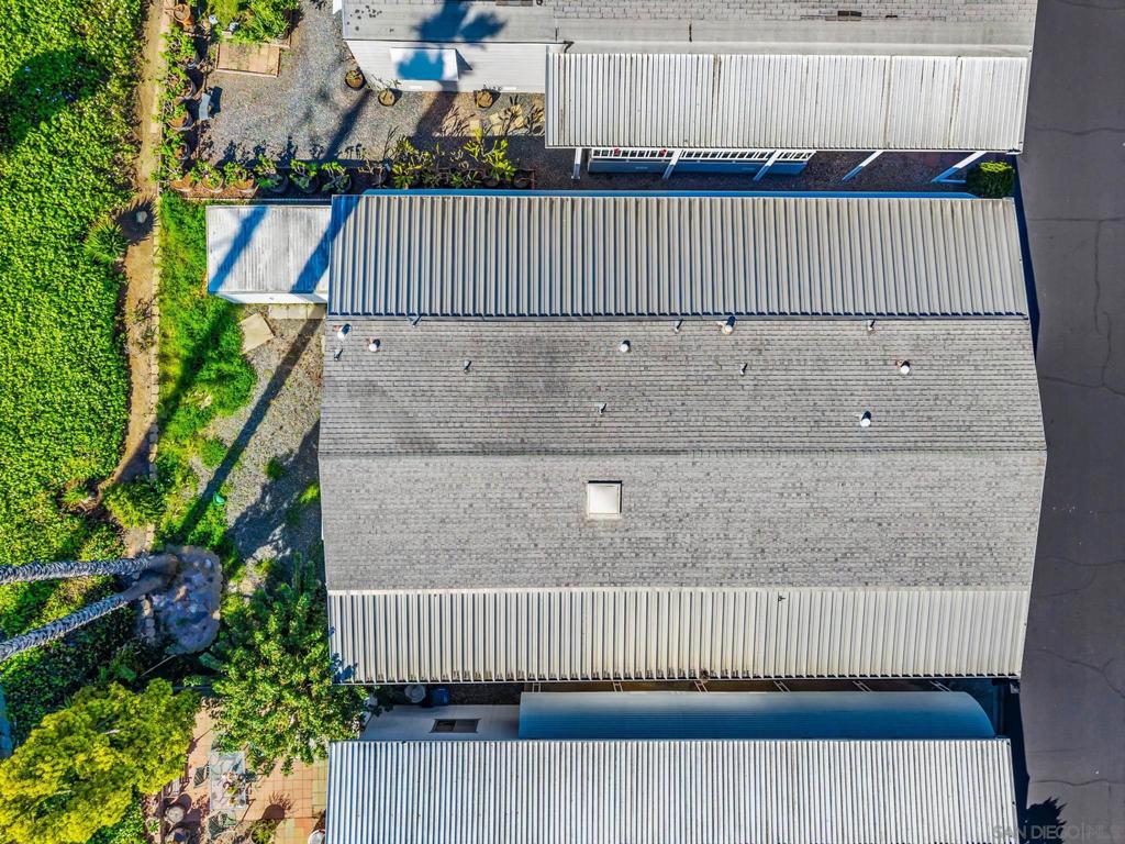 1219 E barham drive 37