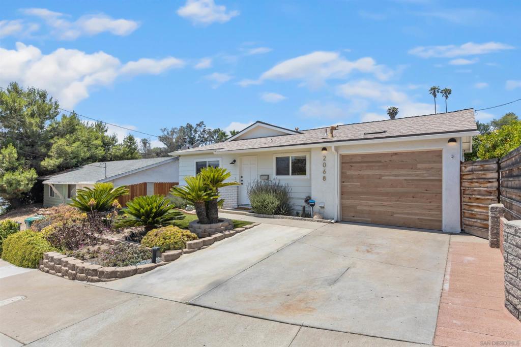2068 Montclair