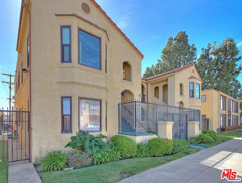 3008 Stocker Street