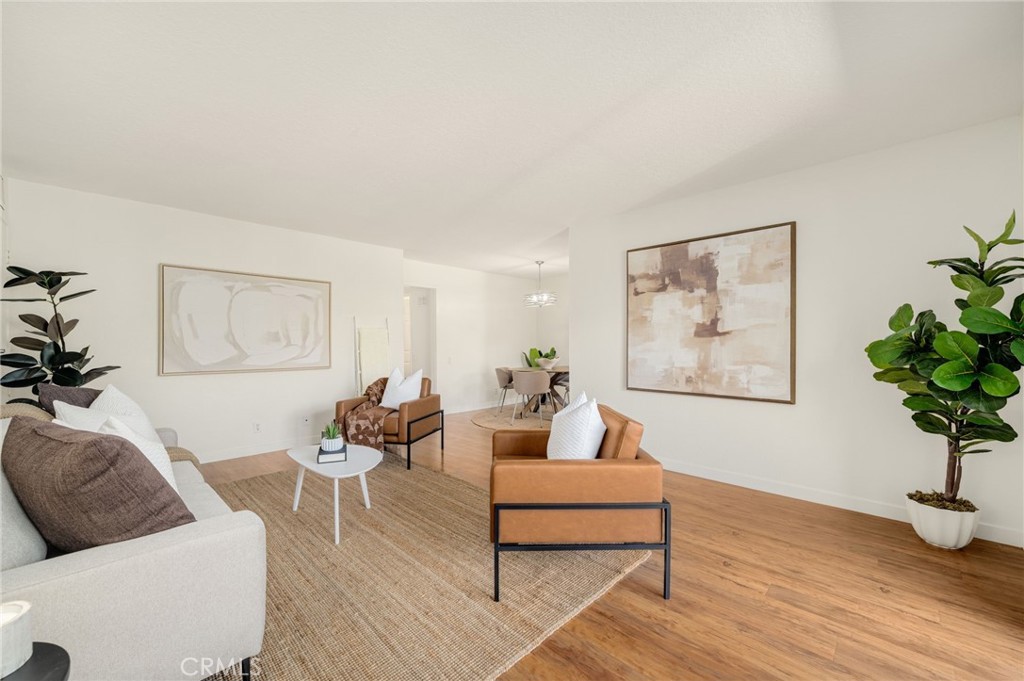 Casa Loma (CL) - Residential