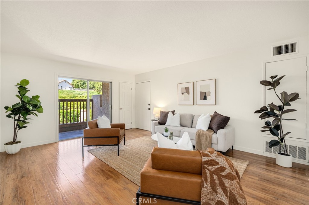 Casa Loma (CL) - Residential