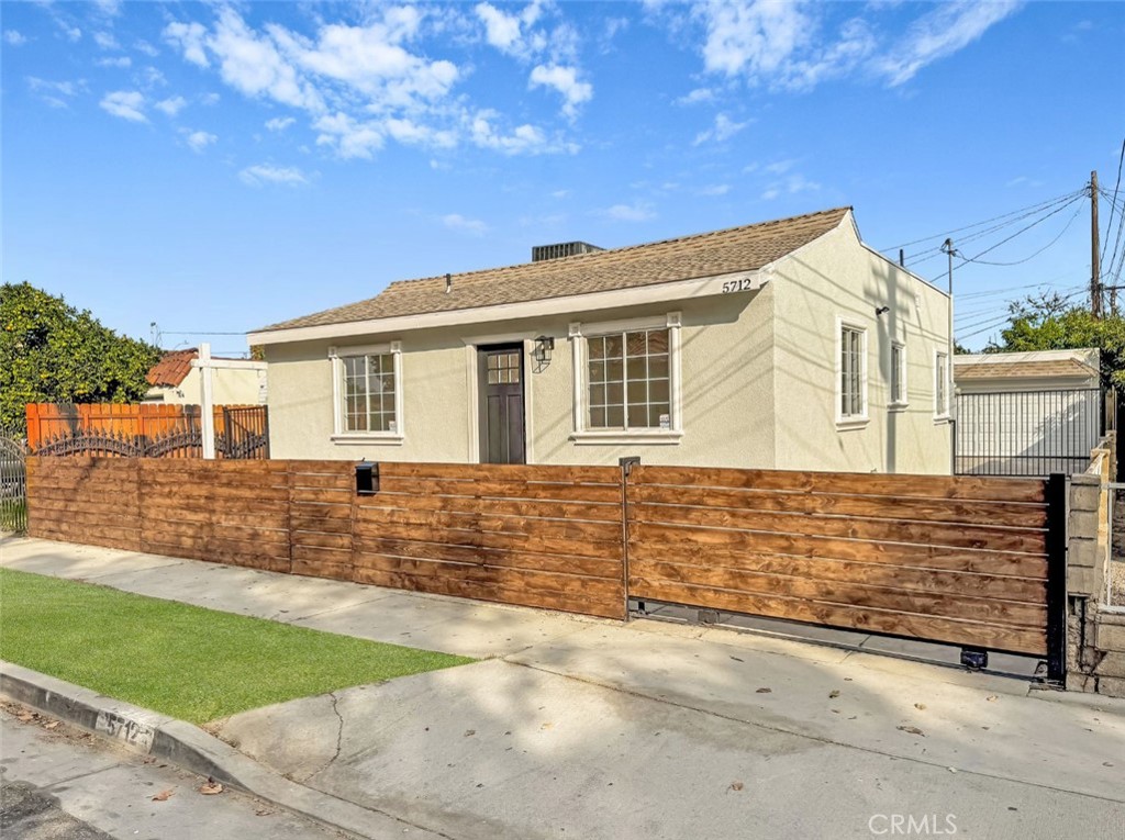5712 Fishburn