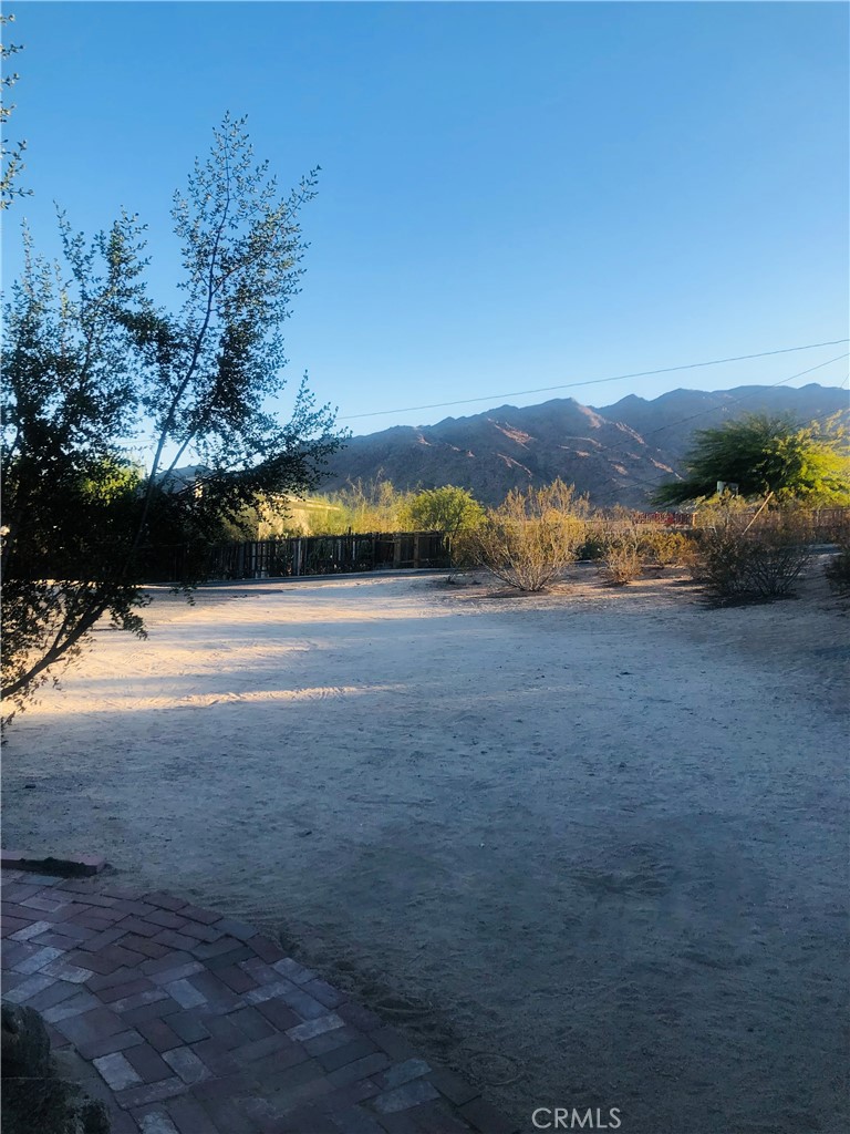 **** Recently renovated Beautiful 2 bedroom 1 bathroom home up on the hills city lights, walk to the stores, restaurants and more. best price /location in 29 Palms -tile floors, newer kitchen, new paint, bathroom tub and shower, garage, washer and dryer connections. Great Views of the Joshua Tree National Park Mountains . A must see *****
