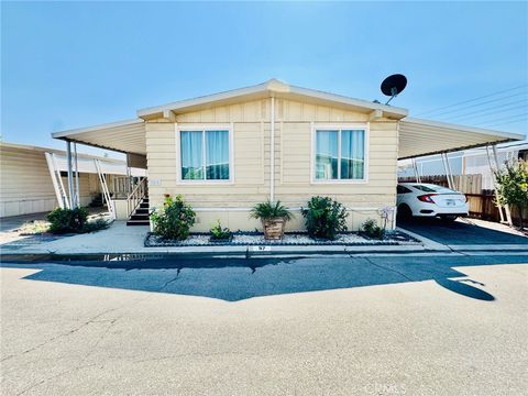 Photo of 4401 Hughes Lane #57, Bakersfield, CA 93304 (MLS # SR25200799)