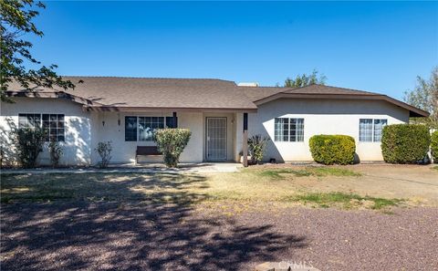 11090 Pinon Hesperia CA 92345