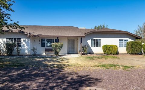 Photo of 11090 Pinon Ave, Hesperia, CA 92345 (MLS # IV25246076)