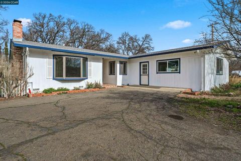 Photo of 15420 Rumsey Rd Rd, Clearlake, CA 95422 (MLS # 41124109)