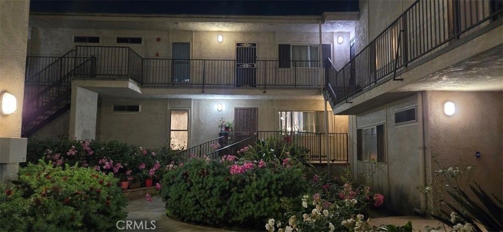 Photo of 8650 Belford Ave #119A, Los Angeles, CA 90045 (MLS # SR26069339)