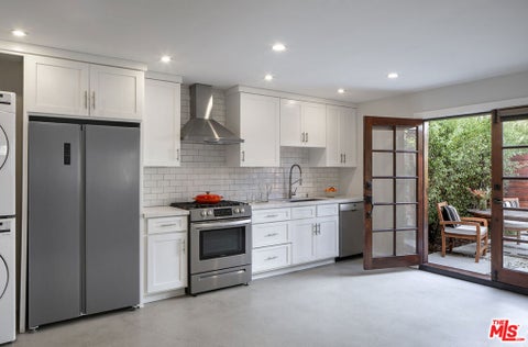 Photo of 2528 Clyde Ave Ave, Los Angeles, CA 90016 (MLS # 26898363)