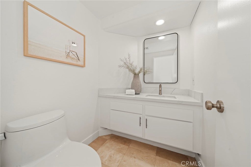 19 Swift Court, Newport Beach CA 92663 - Photo 7