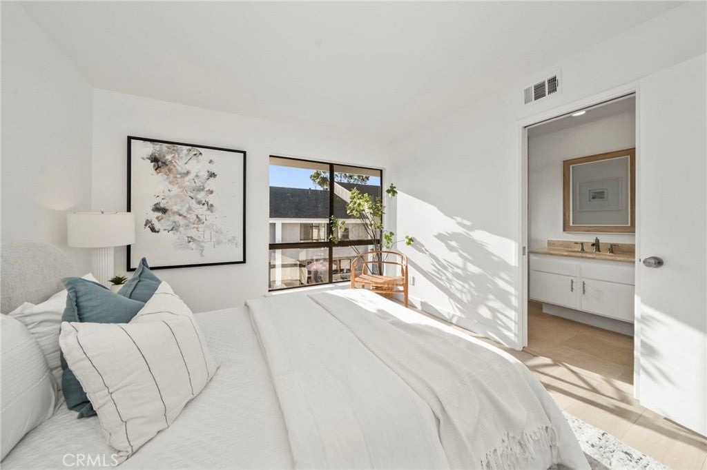 19 Swift Court, Newport Beach CA 92663 - Photo 13