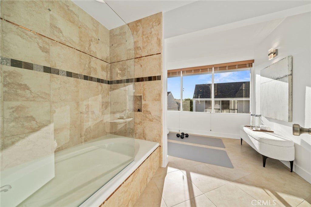 19 Swift Court, Newport Beach CA 92663 - Photo 17