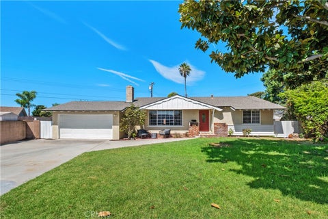Photo of 805 S Oakhaven DR, Anaheim, CA 92804 (MLS # OC26200651)
