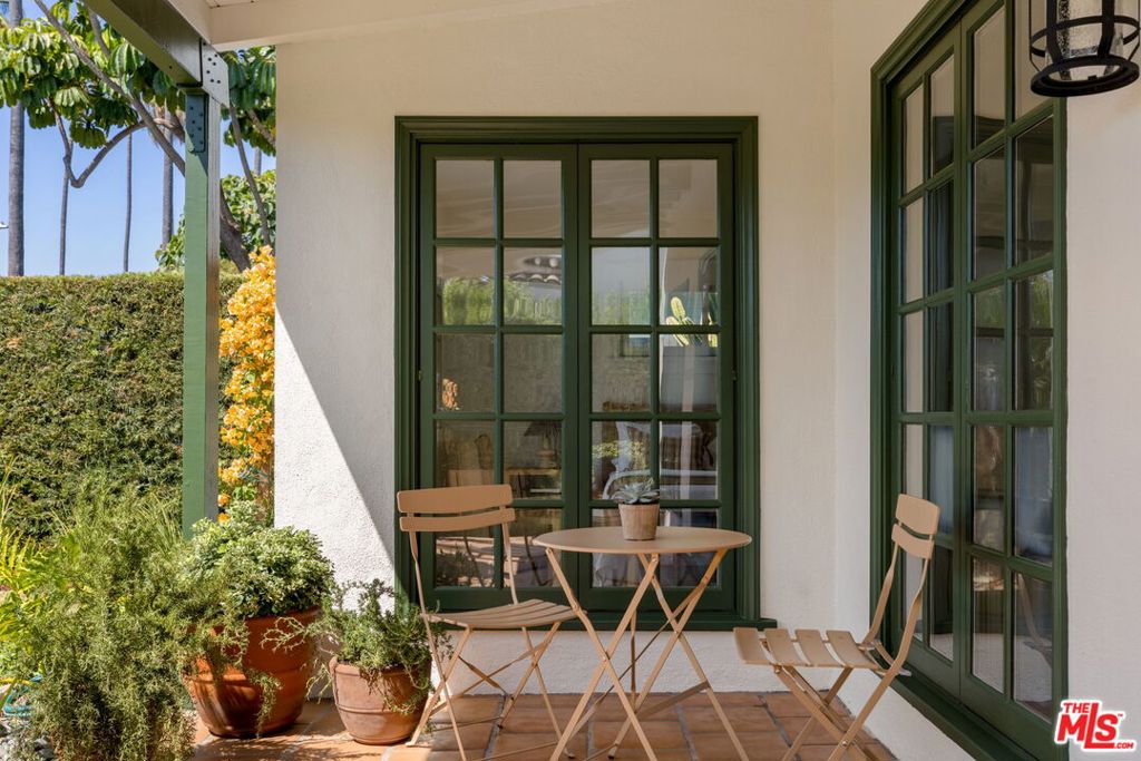1412 Laveta Terrace