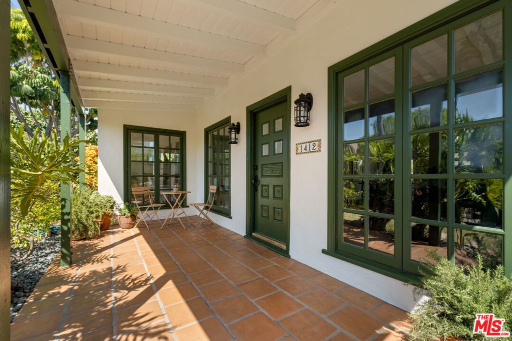 1412 Laveta Terrace