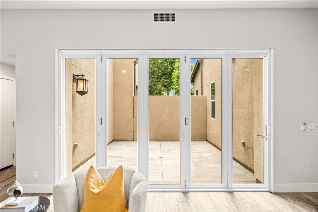 220 Follyhatch, Irvine CA 92618 - Photo 15