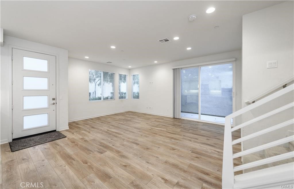 Deco - Residential Lease