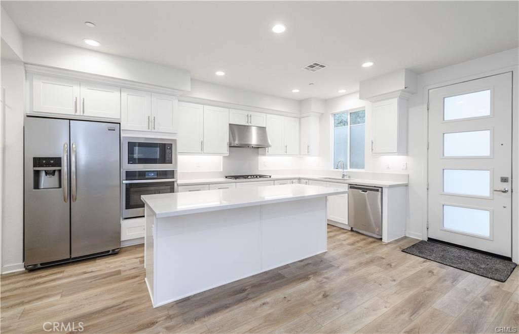 Deco - Residential Lease