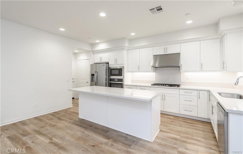 Deco - Residential Lease