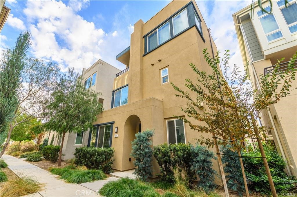 Deco - Residential Lease