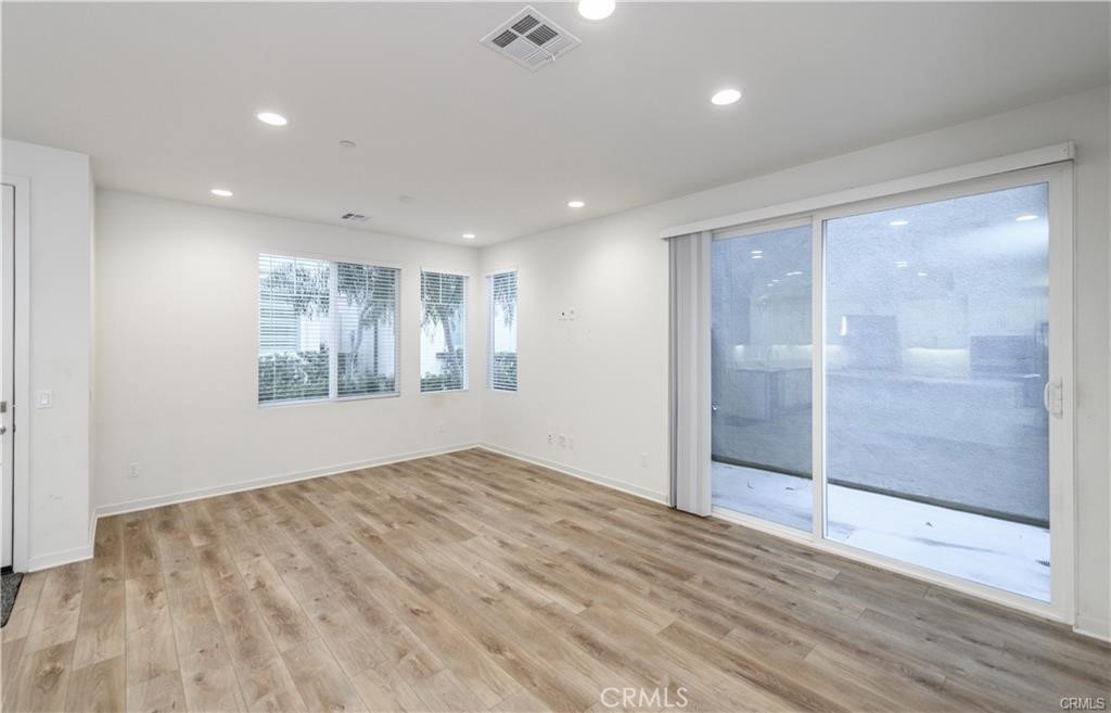 Deco - Residential Lease