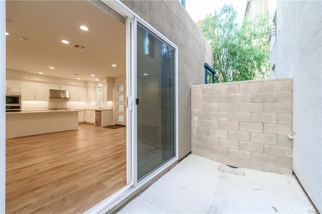 Deco - Residential Lease