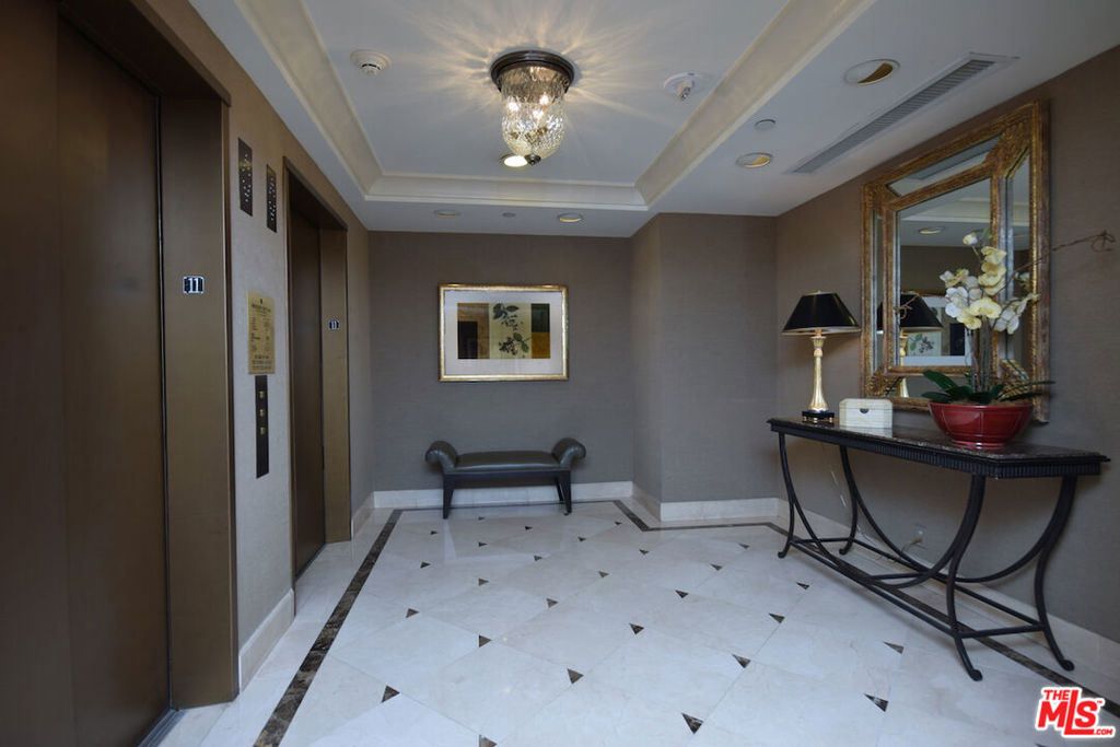 Properties 4 10520 Wilshire Boulevard 904