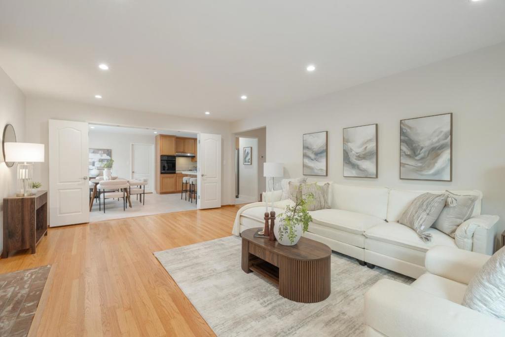 579 Arran Court